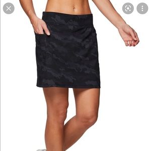 RBX Dark Camo active skort NWT